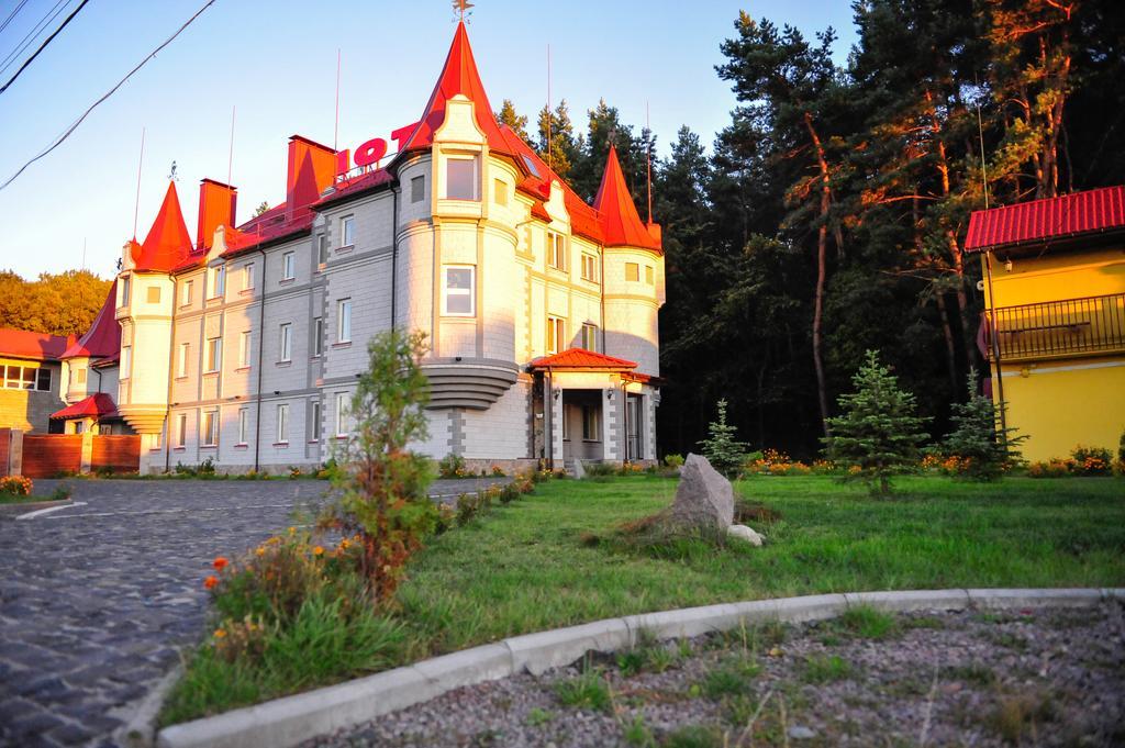 Hotel Oazis-M Babin Exterior foto